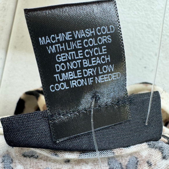 Women's Just Polly Top Size S Brown Animal Print Long Sleeve NWT - Picture 5 of 6